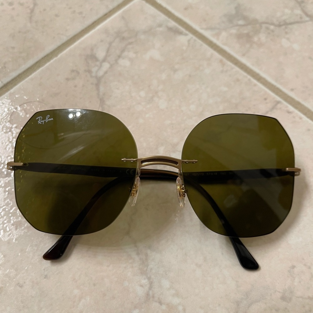 Ray Ban